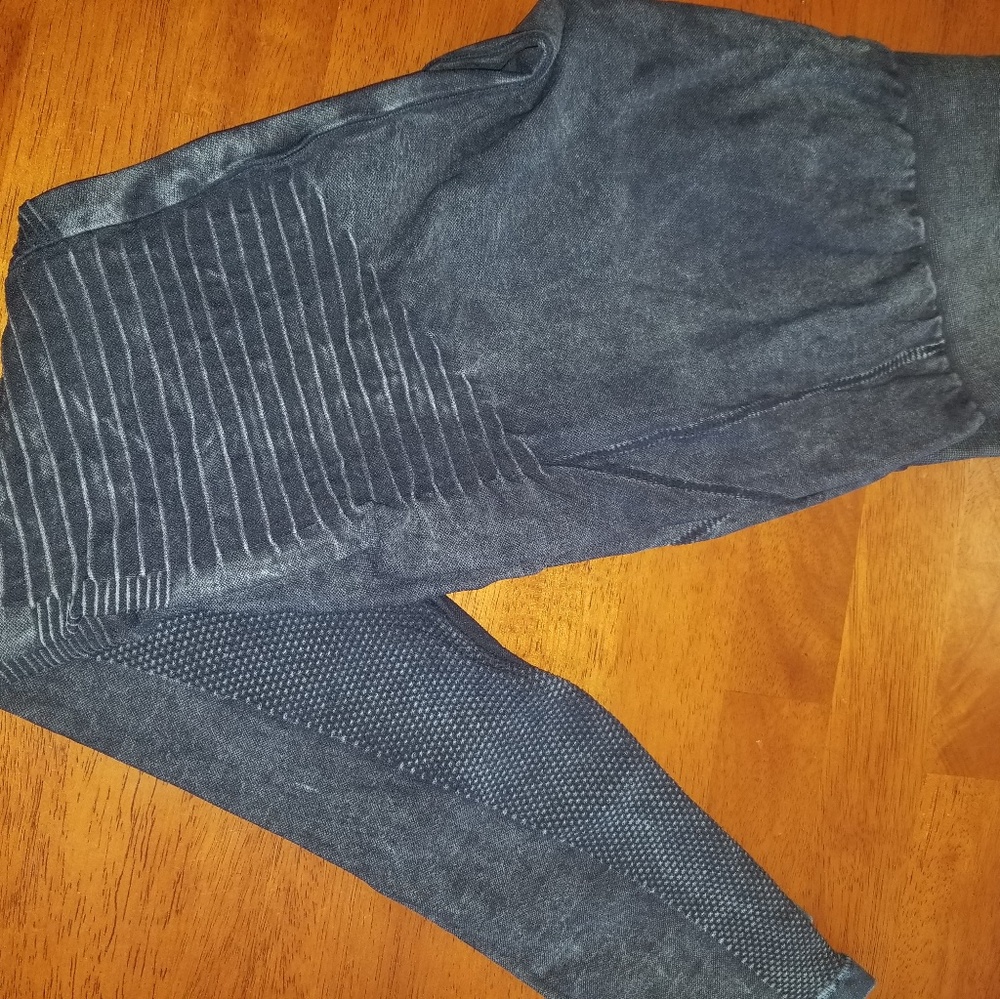Nikibiki leggings